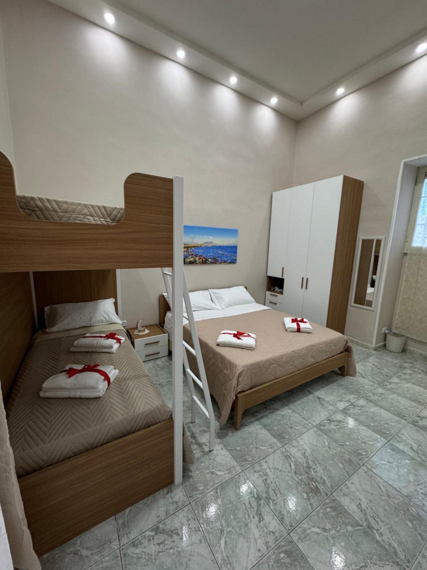 B&B A Da' Ziett Naples Exterior photo